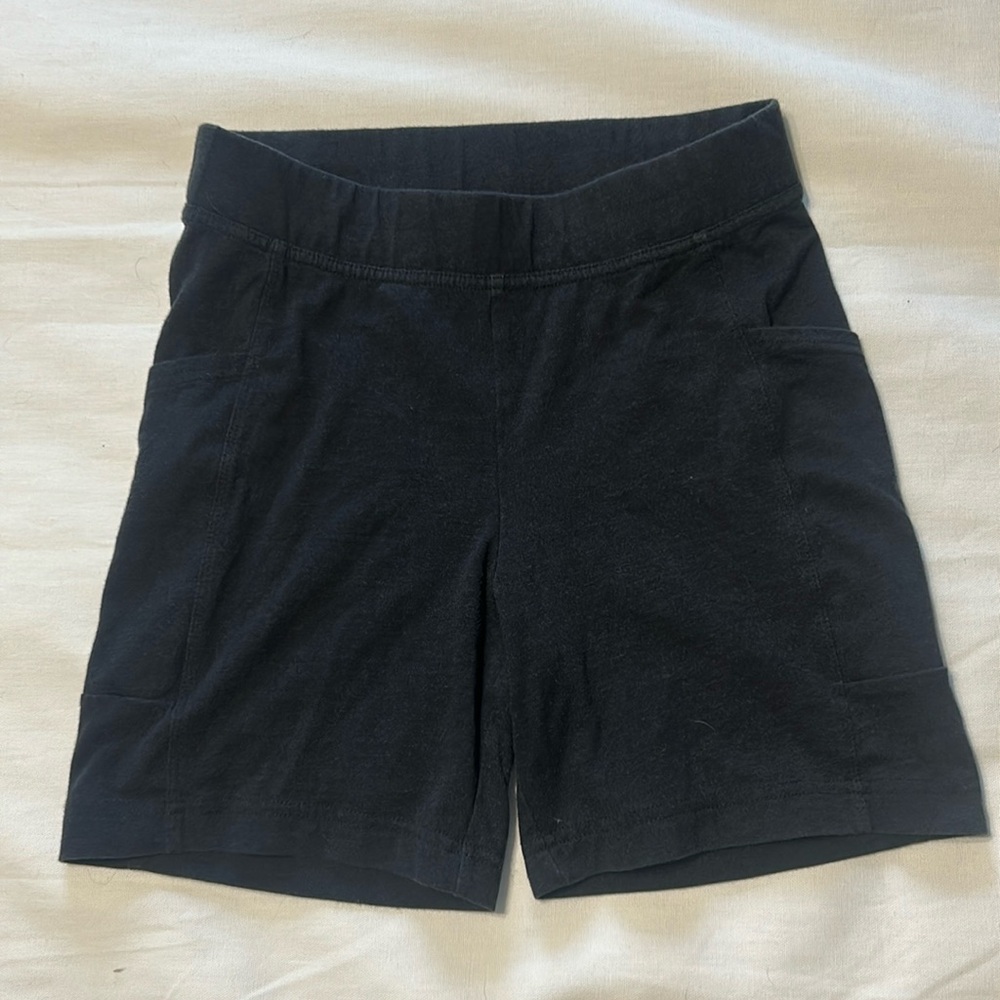 Old navy bike shorts with pockets